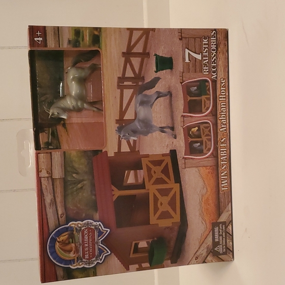 Toy - Picture 1 of 5